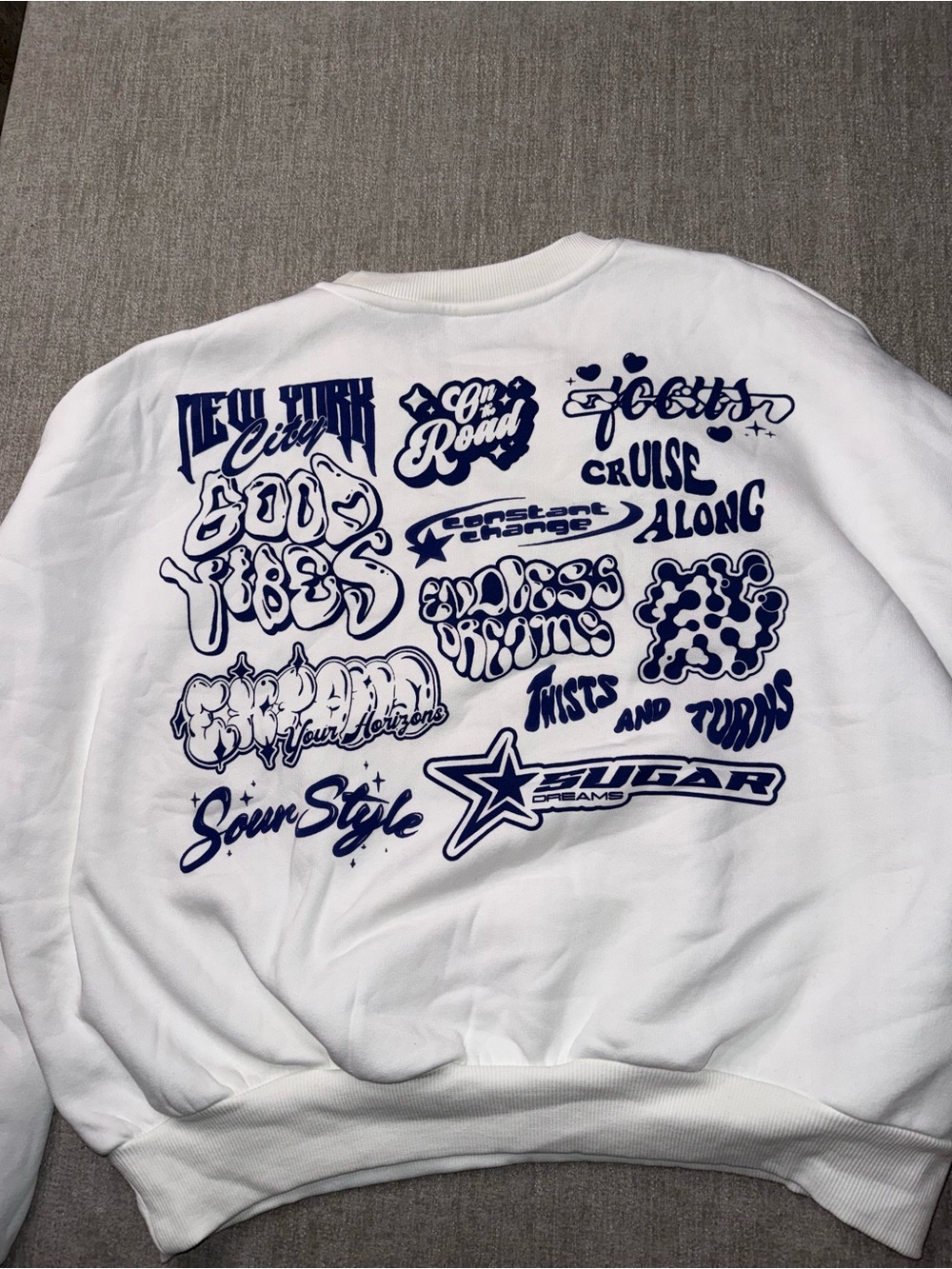 Bershka Teddy Squad Graphic Crewneck Sweatshirt White Navy Y2K - Picture 3 of 4